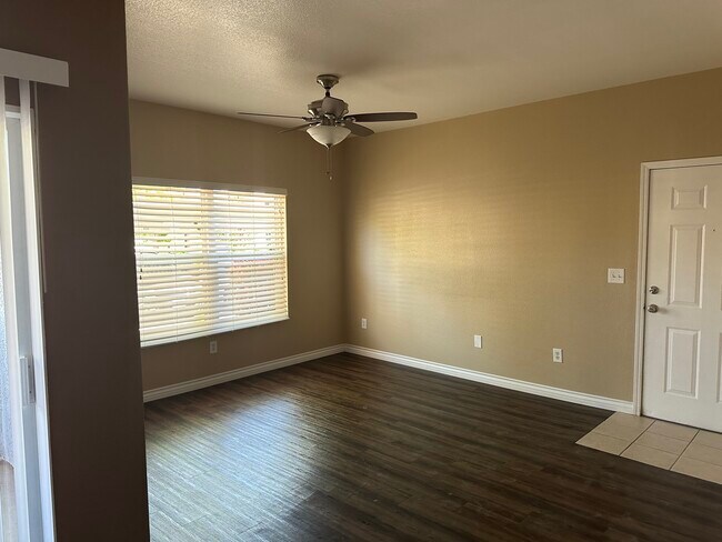 Building Photo - 7255 W Sunset Rd