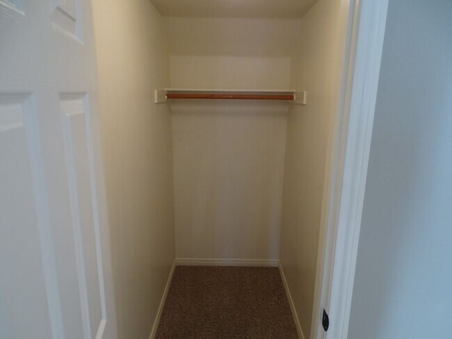 Building Photo - 3 Bed Southwest Home Convenient To The Durango Station Casino