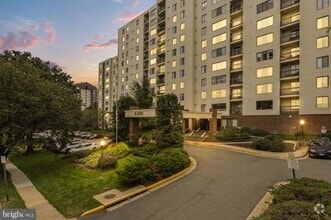 Building Photo - 6300 Stevenson Ave