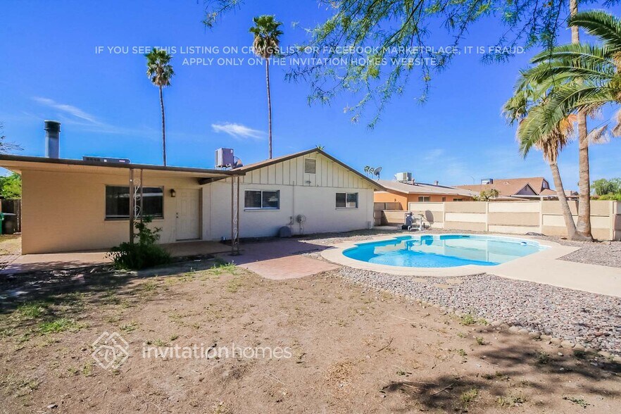 Building Photo - 2124 W Del Oro Cir