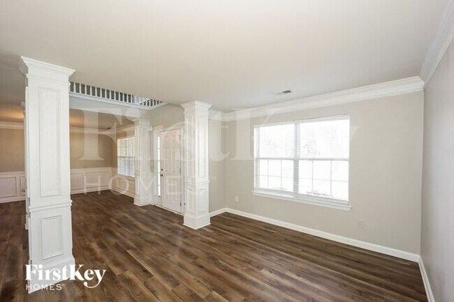 Building Photo - 563 Hartwell Ct