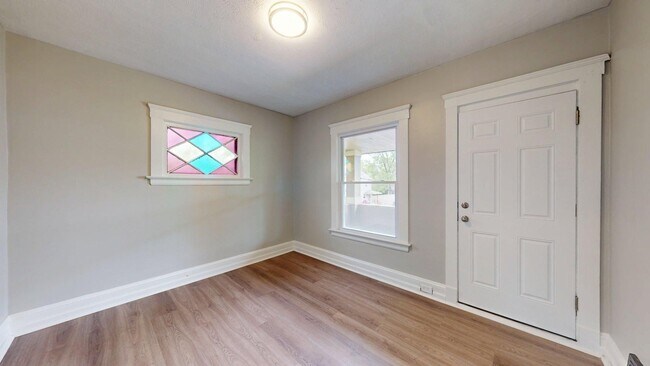 Building Photo - 4202 Ardmore Ave