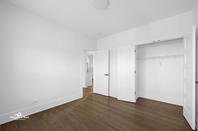 Building Photo - Recently Renovated Gorgeous Avondale Gem