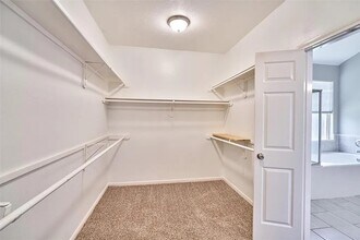 Building Photo - 13714 Hillingdale Ln