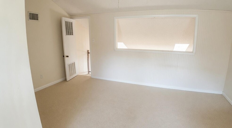 Building Photo - 13368 Bedford Mews Ct