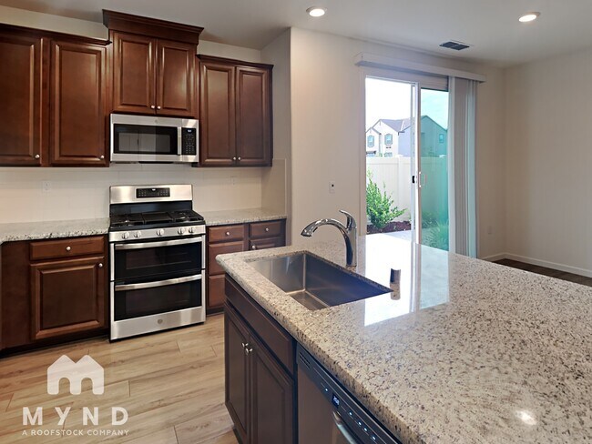 Building Photo - 2172 Brave Hawk Loop