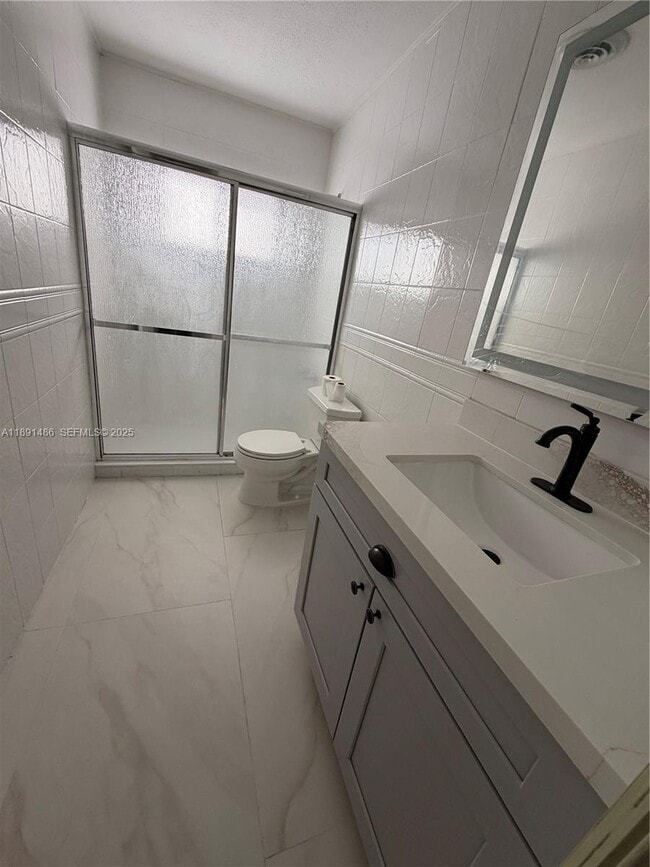 Building Photo - 2120 SW 84th Ave