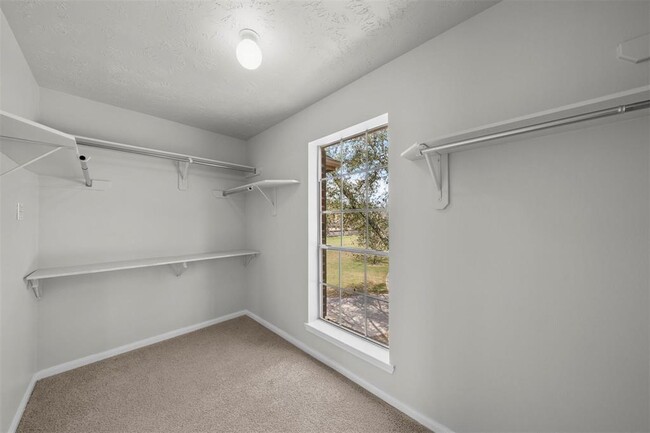 Building Photo - 16935 Valley Palms Dr