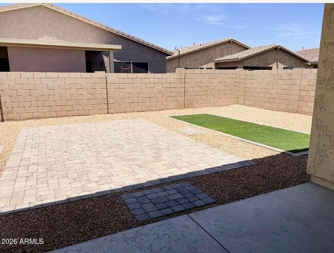 Building Photo - 22654 E Stonecrest Dr