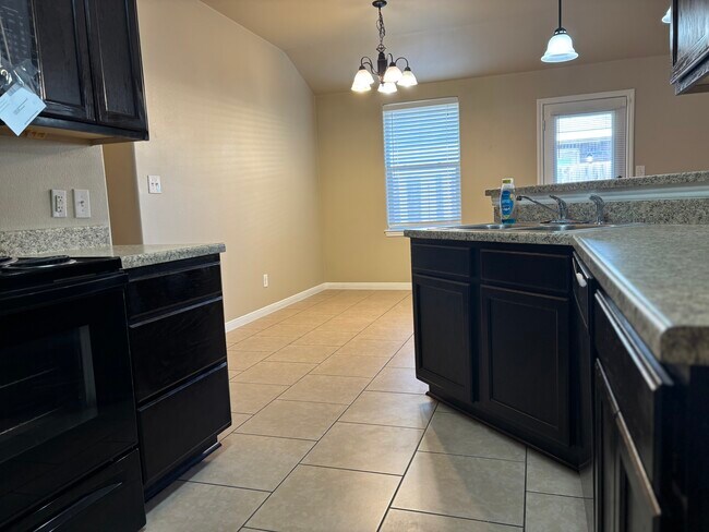 Building Photo - 4510 Cambridge Dr