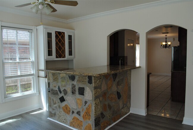 Building Photo - 3910 Starbridge Pointe Ln