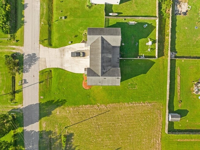 Building Photo - 216 Smallwood Rd