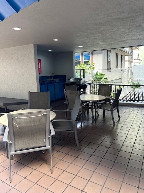 Building Photo - 1535 PENSACOLA St