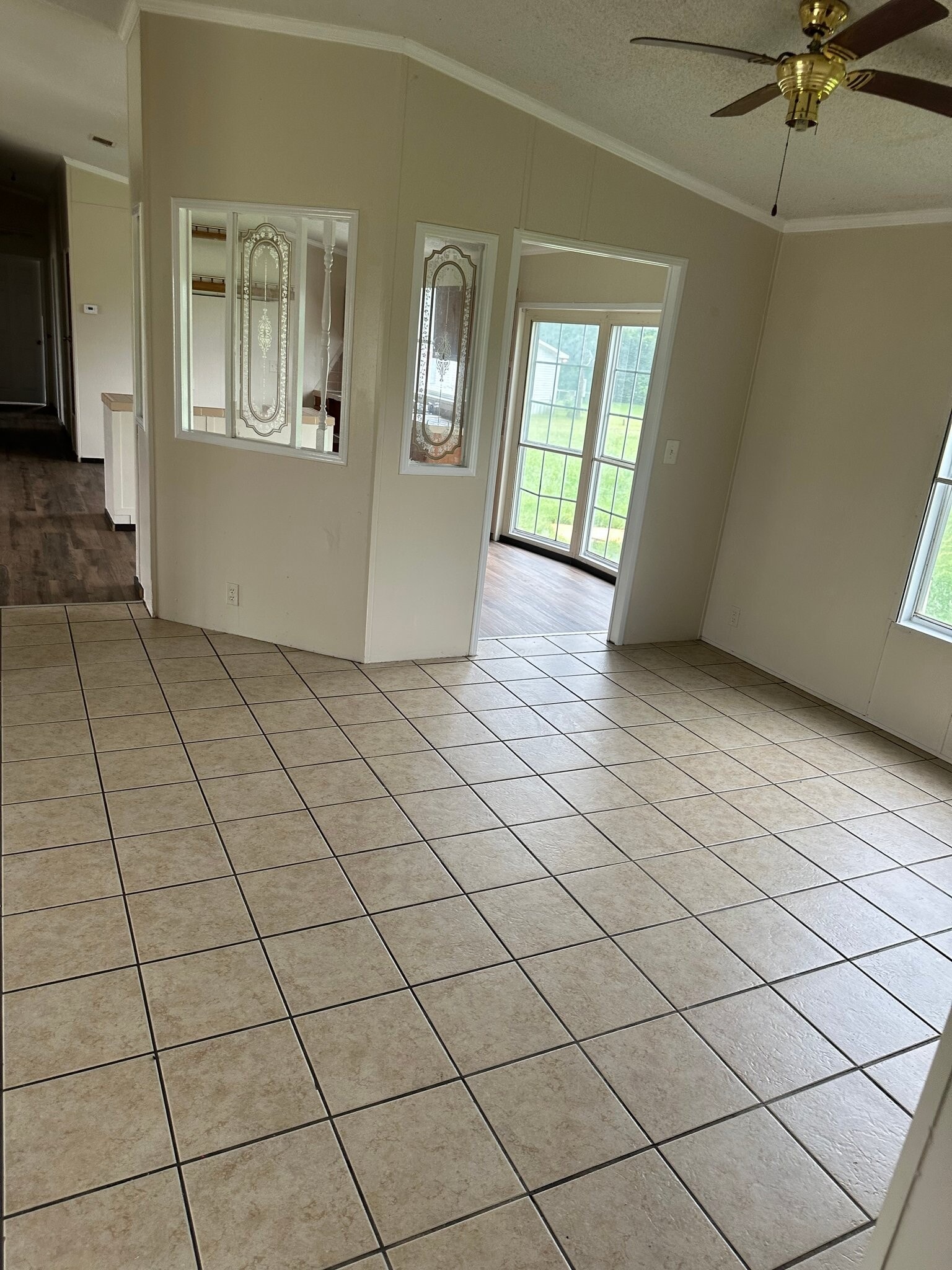 Building Photo - 120 Forest Creek Ln