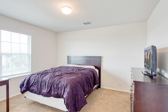 Building Photo - Kendall Brook Unit 1B