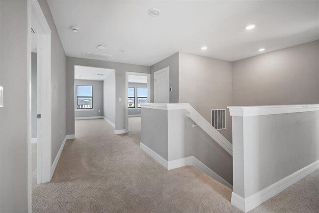 Building Photo - 2561 Buckthorn Lp