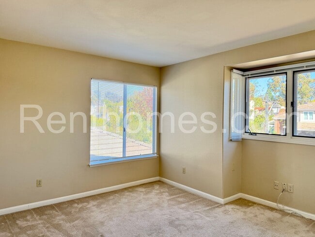 Building Photo - 12613 Crest Knolls Ct