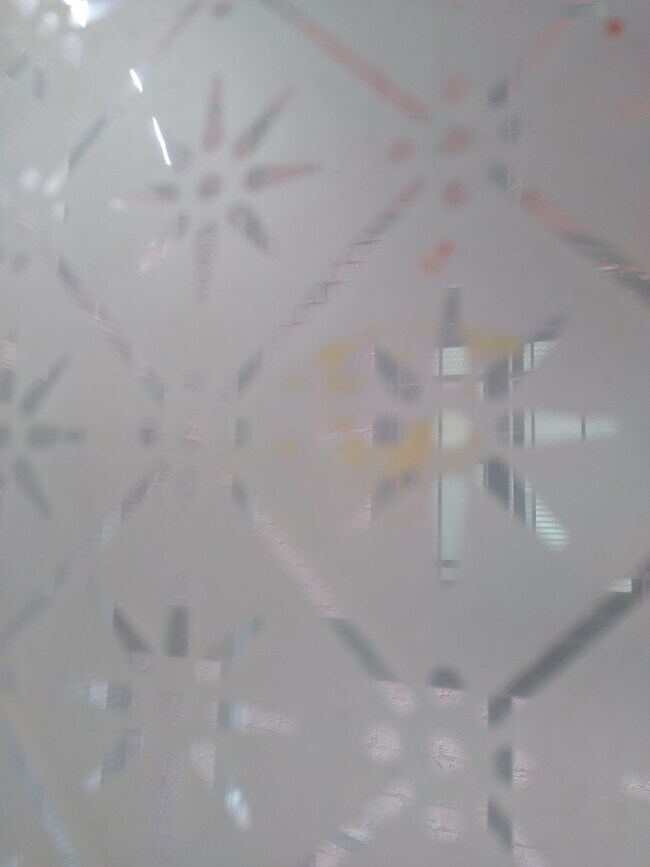 Building Photo - Charming Cap Hill 1 Bedroom w/ Claw Foot Tub - 1/2 off 1 Months Rent, Available Now