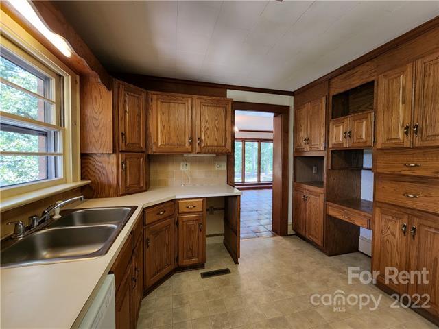 Building Photo - 16301 US-52