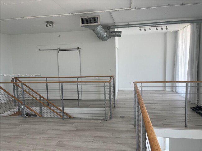 Building Photo - 690 SW 1st Ct