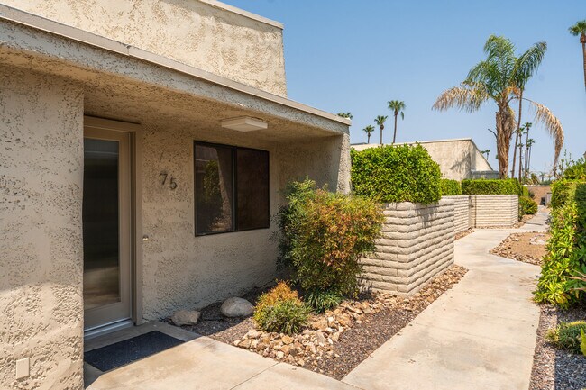 Building Photo - 1111 Ramon Rd