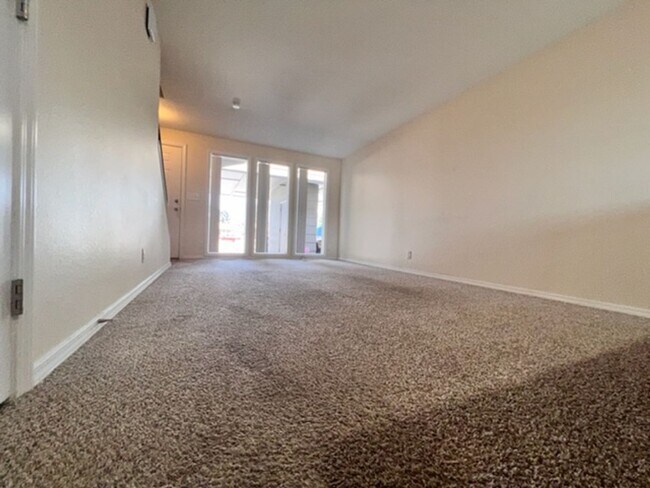 Building Photo - 6529 W Douglas St