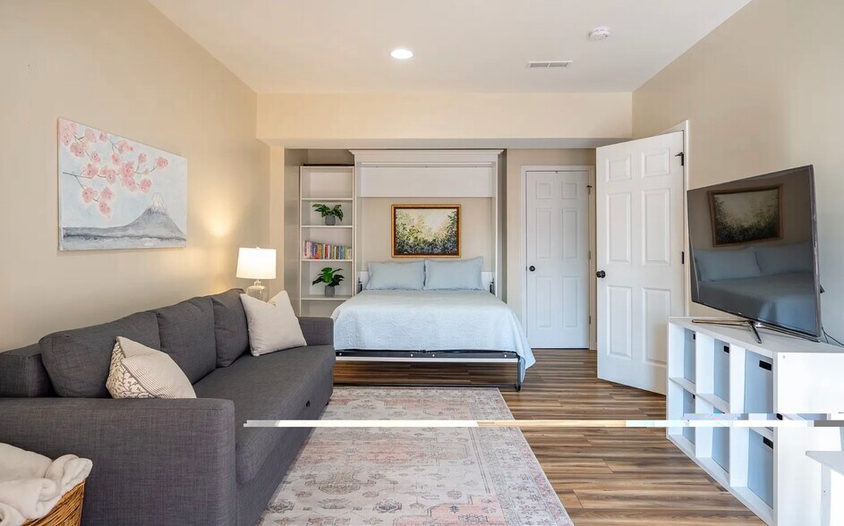 Building Photo - 7356 Landlock Dr