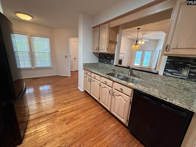 Building Photo - 221 Timberlake Dr