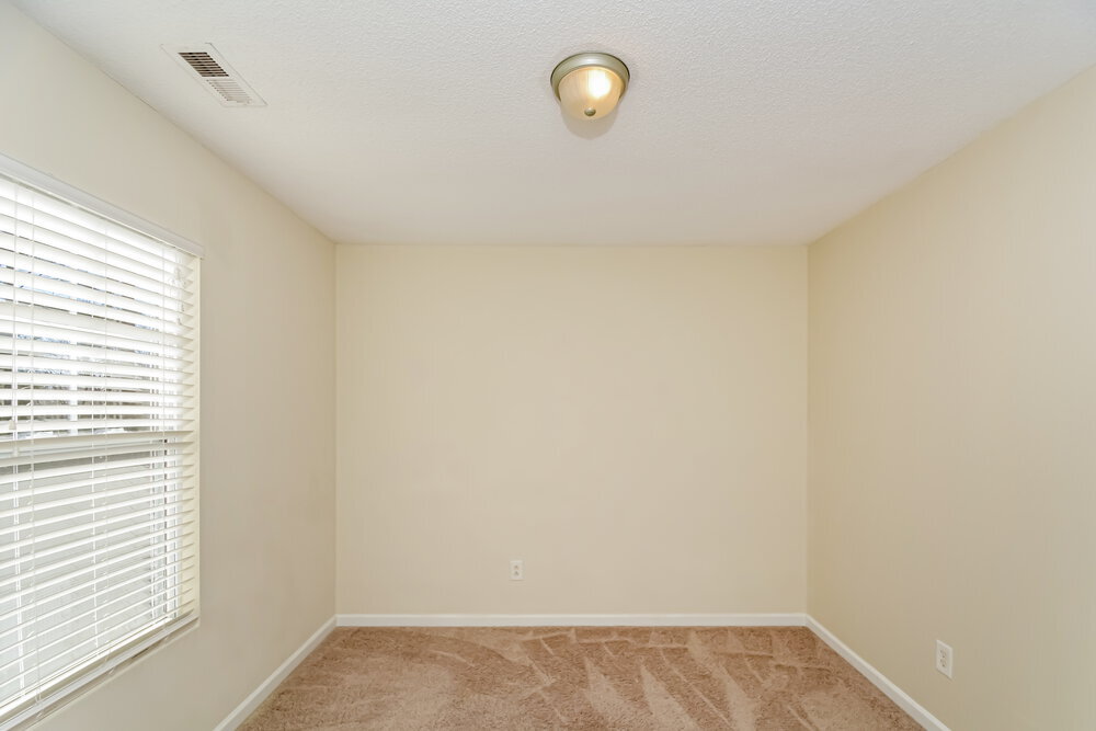 Building Photo - 57 Valleyfield Dr