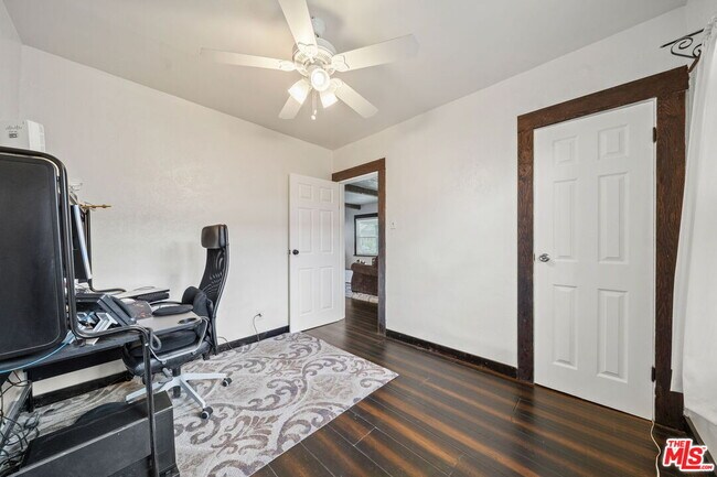 Building Photo - 5732 6th Ave