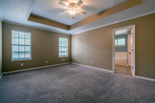 Building Photo - 7 Brennan Ln