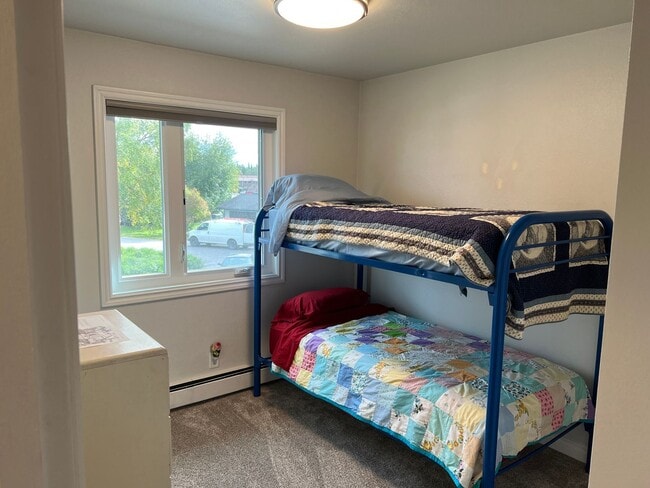 Building Photo - 3 Bed 2 Bath Fully Furnished Unit in Fairbanks- SORRY, NO PETS!