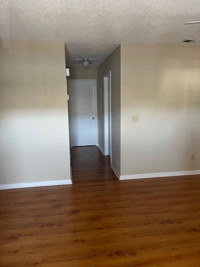 Building Photo - 4150 Horseshoe Rd N