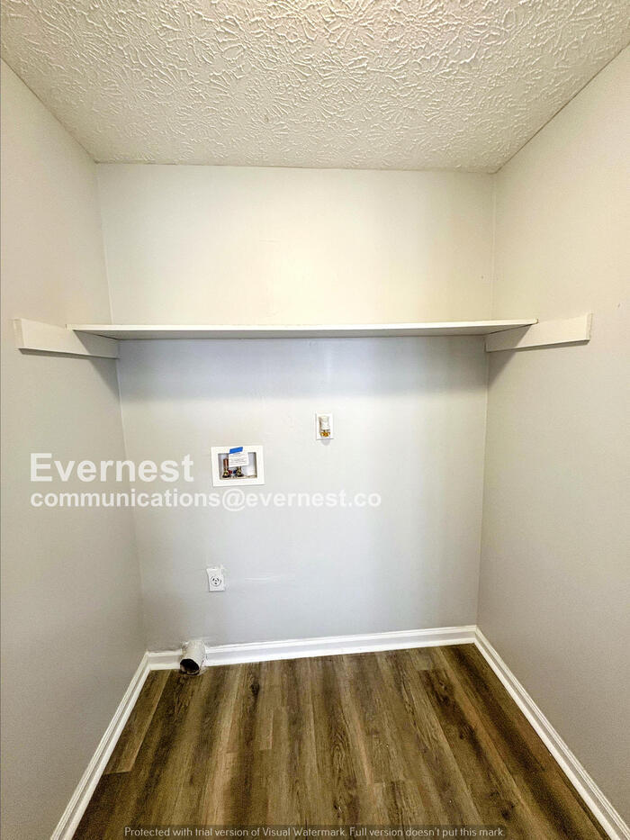 Building Photo - 95 Rosebud Ln