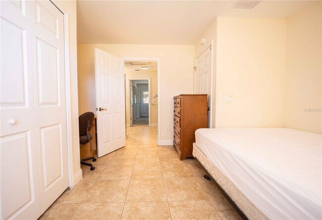 Building Photo - 1409 Broken Oak Dr