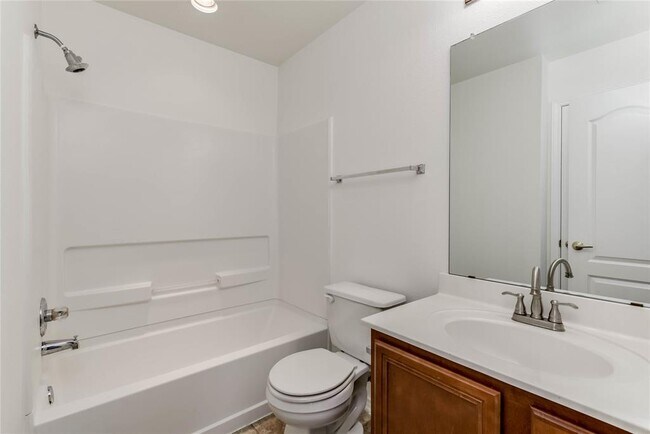 Building Photo - 6521 Quinton Dr
