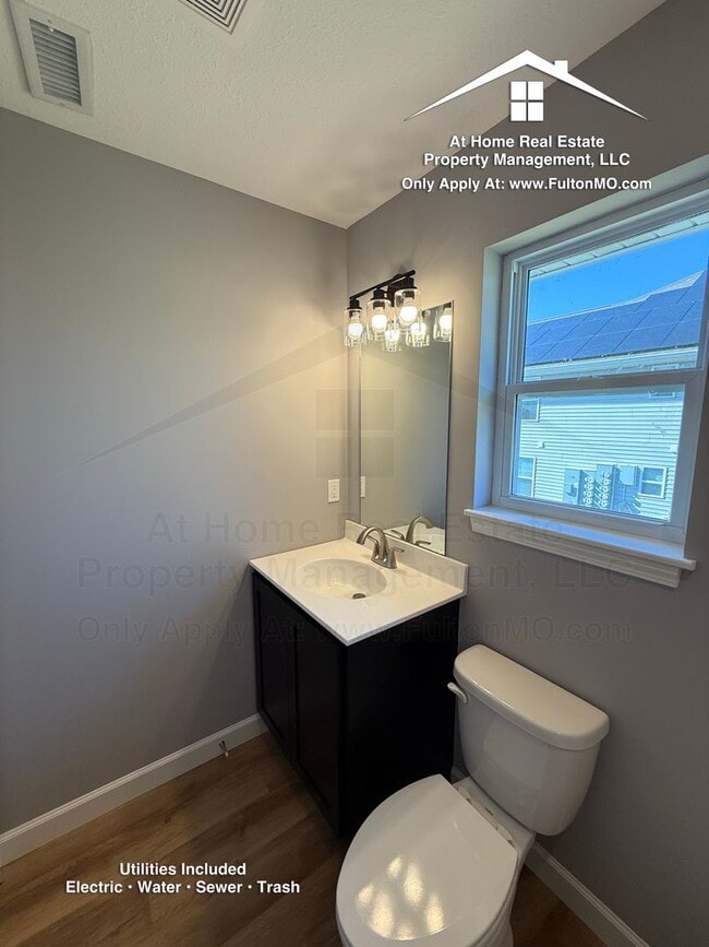 Building Photo - 2610 N Bluff St