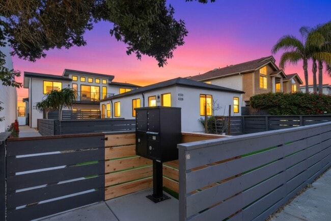 Building Photo - Brand New Construction – 3 Bed / 2 Bath Duplex Home in Normal Heights