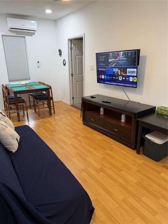 Building Photo - 2160 SW 17th St