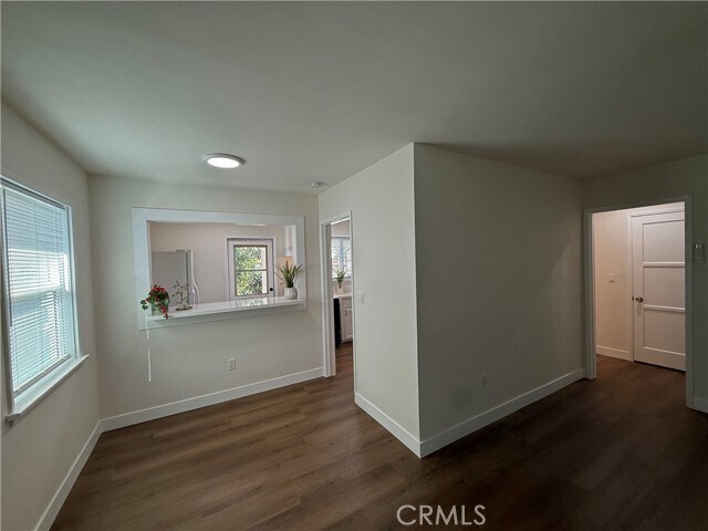 Building Photo - 549 N Niagara St