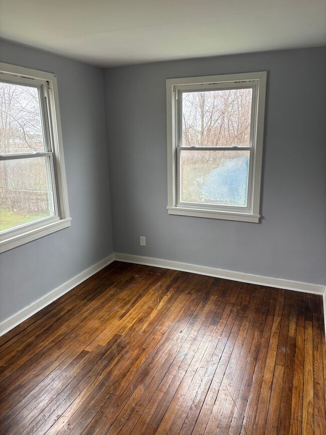 Building Photo - 19-21 Shelley Court