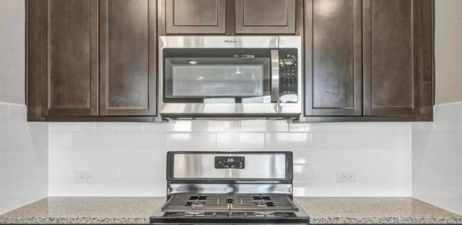 Building Photo - 400 Barton Creek Ln