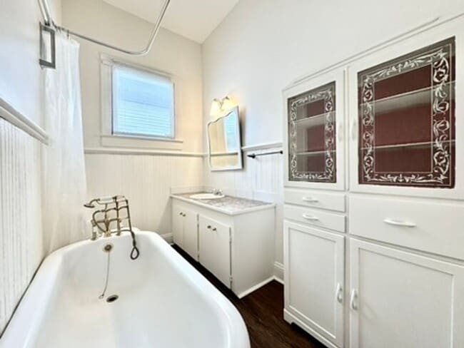 Building Photo - Antique-Inspired Cottage with Modern Comforts