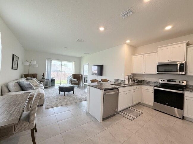 Building Photo - 5553 NW 40th Loop