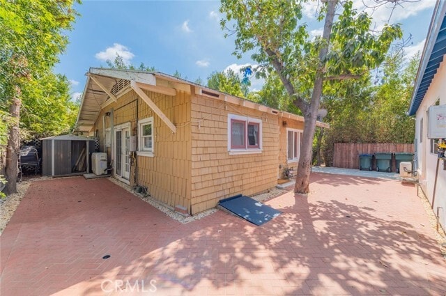 Building Photo - 395 Maple Way