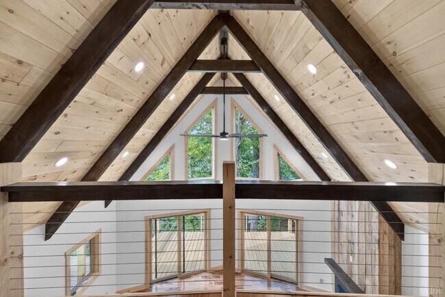 Building Photo - 308 Acres Ct