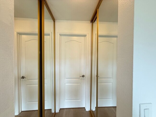 Building Photo - Resort-Style 2BR/2BA First-Floor Condo in Gated Lucera Community Near UTC