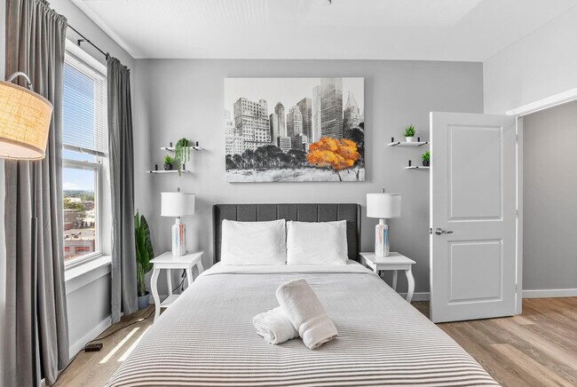 Building Photo - 95 Broadway-SI ID1240374P