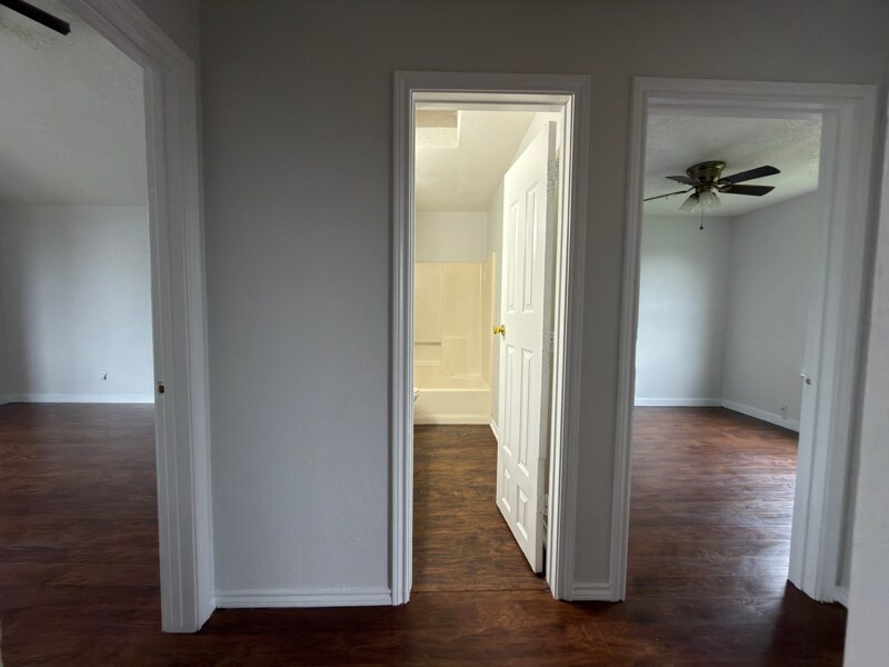 Building Photo - 1207 Charles Dr