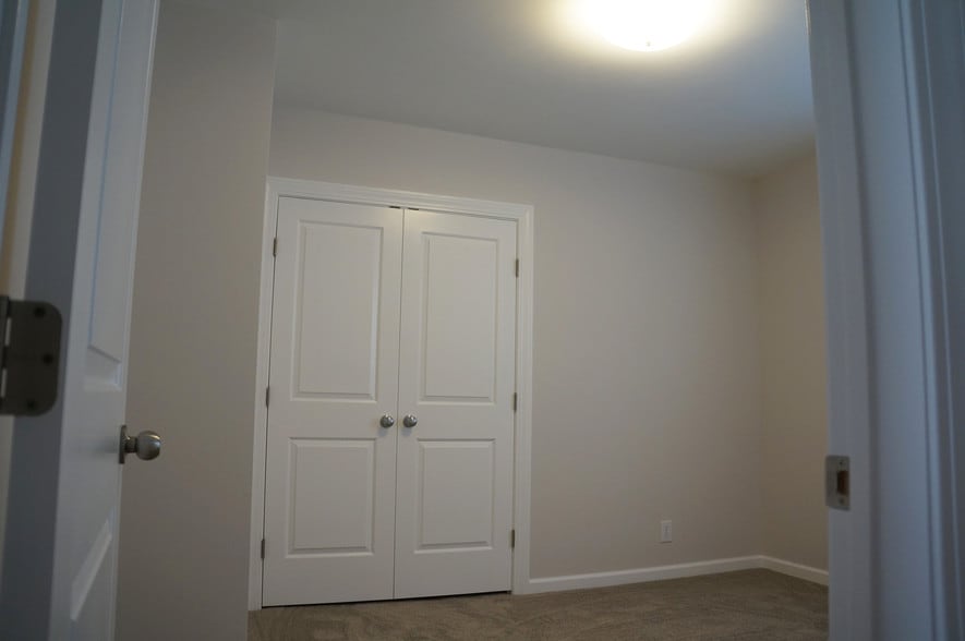 Bedroom. - 22 Bradley St